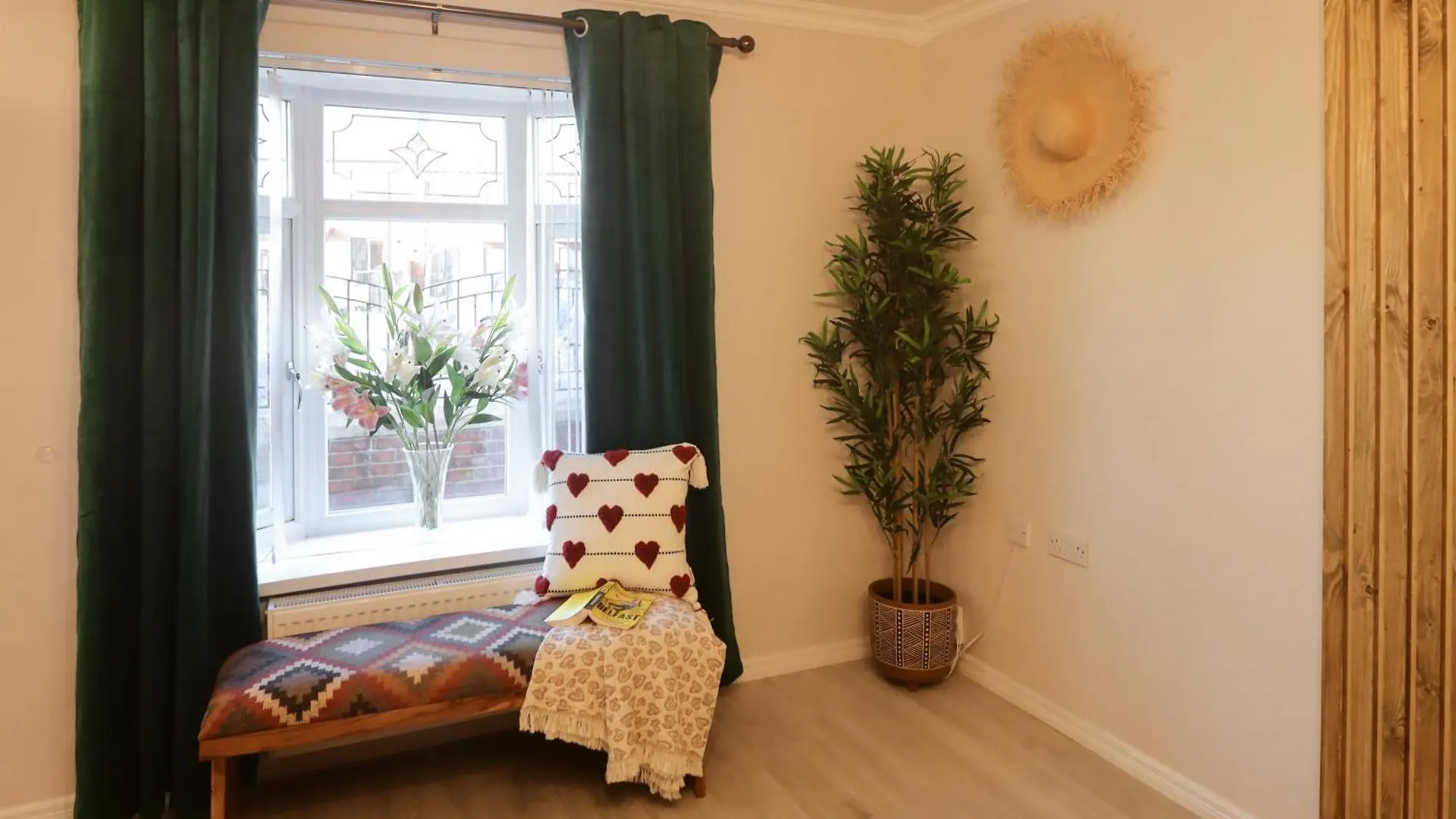 别墅 Superb Large Bespoke 5 Star Detached Villa, Prime Location, Belfast Stay 英国
